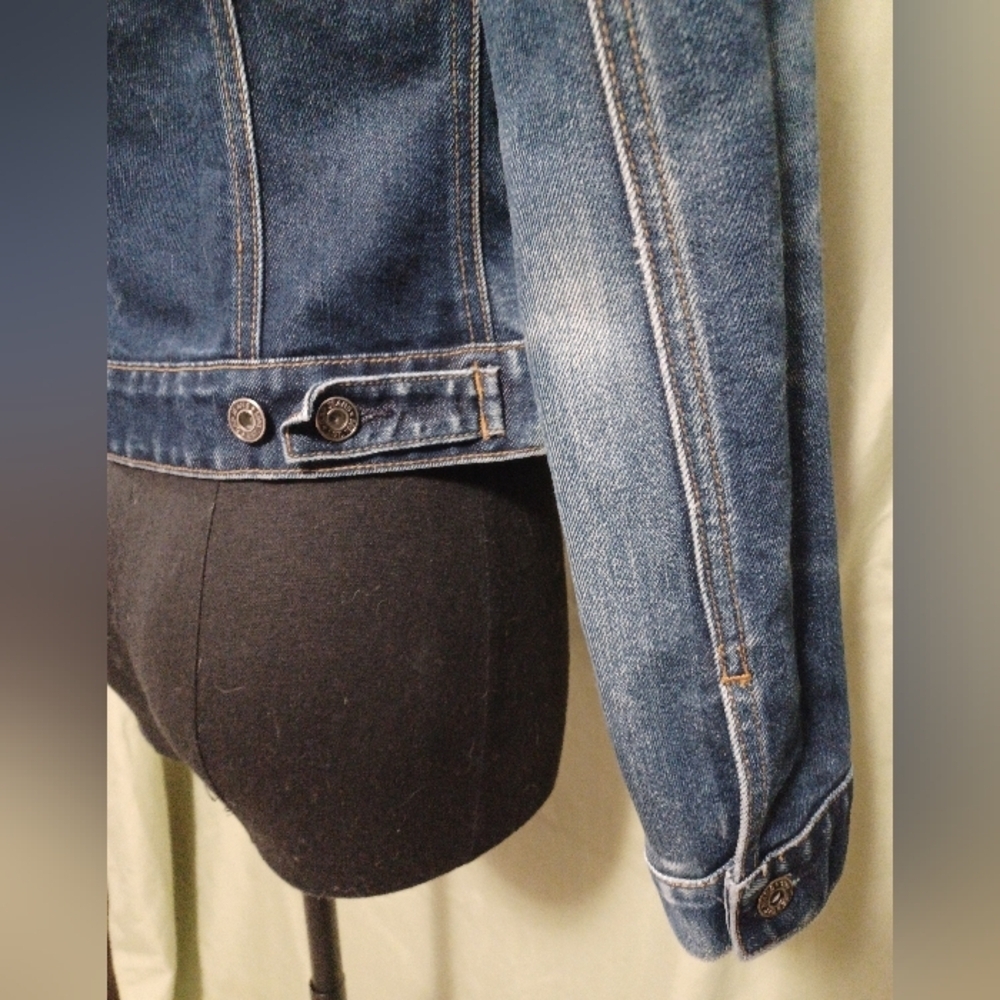 Gap Vintage Blue Faded Wash Iconic Trucker Denim Jean Jacket - Picture 8 of 11